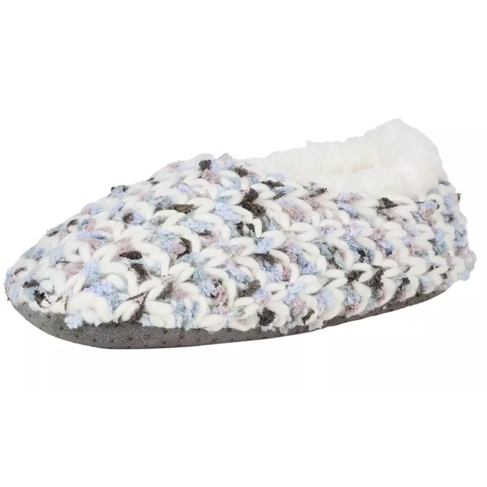 Northeast Outfitters Women’s Cozy Cabin Slippers Size 5–7.5 Comfy and Snug Fit